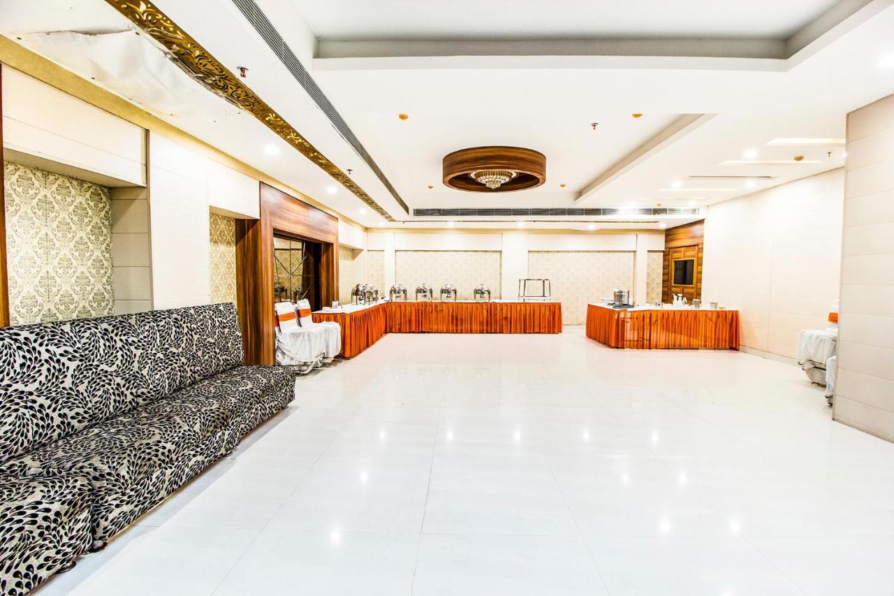 Fabhotel Le Monarque Chandīgarh 外观 照片